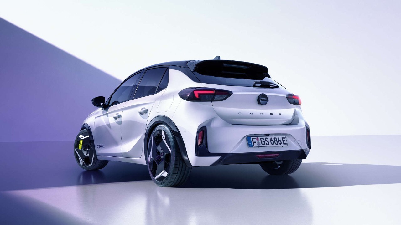 Opel Corsa GSE 2026 року, вигляд ззаду з лівого боку