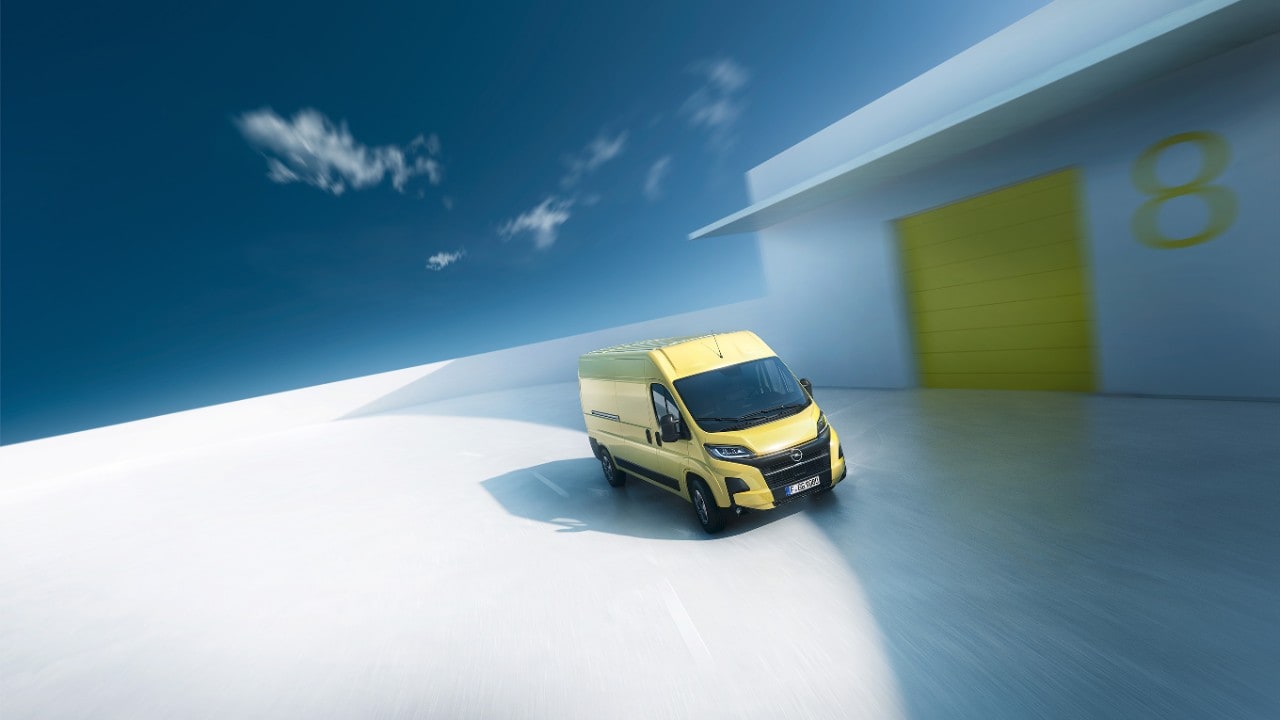 Opel Movano, зовнішній вигляд, вигляд спереду з правого боку